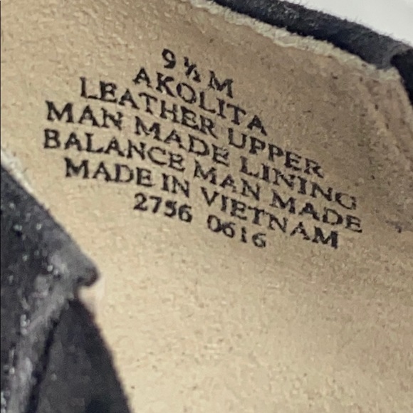 NWOT Suede Peep-Toe Heel w/Gold Accents Sz 9.5 - Picture 13 of 15